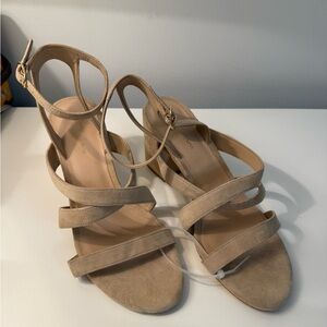 Never worn. Stuart Weitzman Beige Strappy Sandals